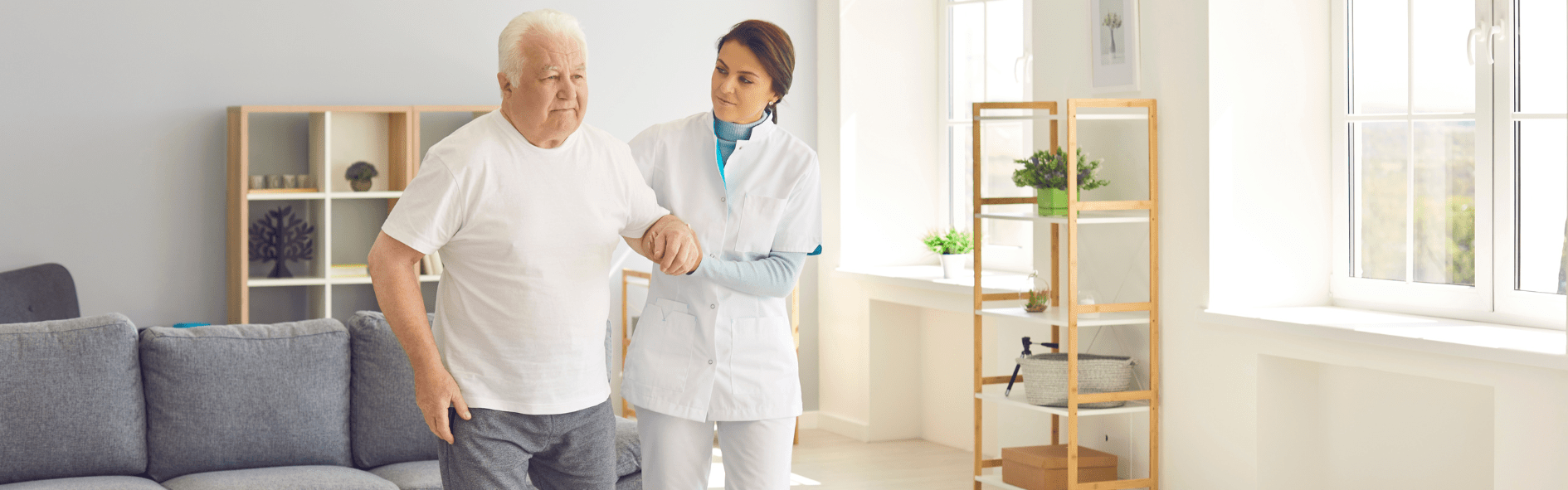 Auxiliar de enfermería en geriatría: ¿qué hace y dónde se forma?